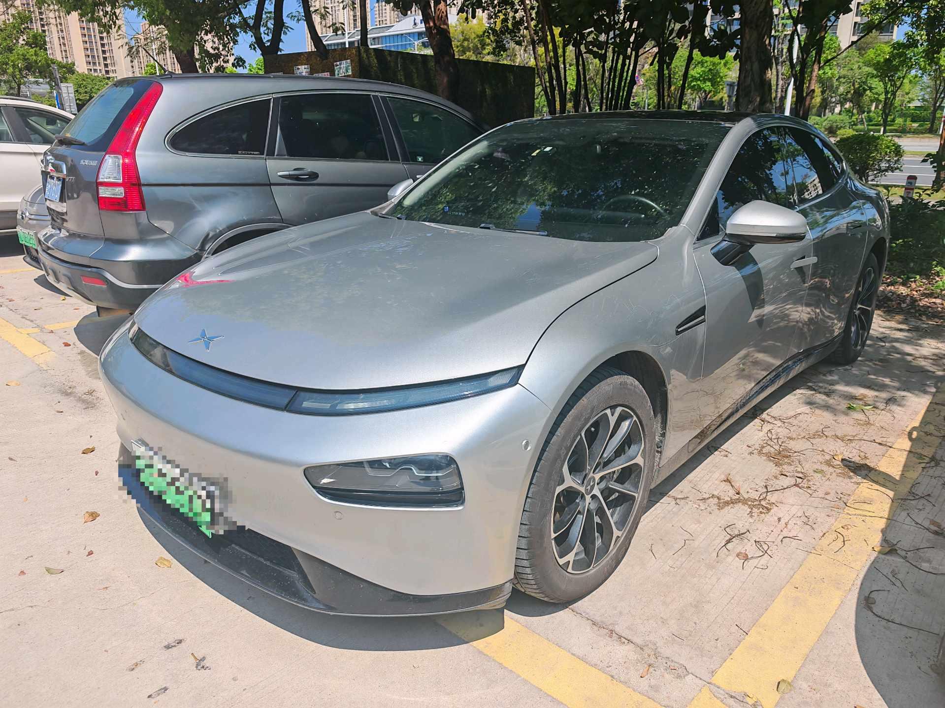 Xpeng 2021 P7 Rear-Wheel-Drive Standard Range Intelligent Luxury Edition Automatic - View 1